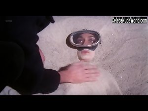 Alexandra Bastedo in La novia ensangrentada (1972) 7
