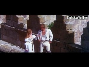 Marina Saura in Flesh and Blood (1985) 16