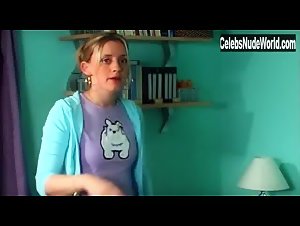 Maxine Peake in Shameless UK (series) (2004) 1