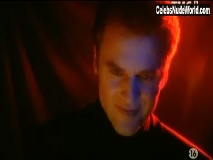Clara Mars in Le miroir du desir (1996) 13
