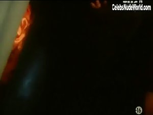 Clara Mars in Le miroir du desir (1996) 7