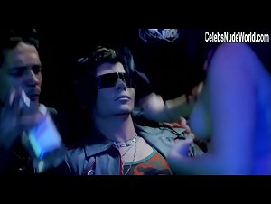 Lina Marcela Parra in Rosario Tijeras (2005) 15