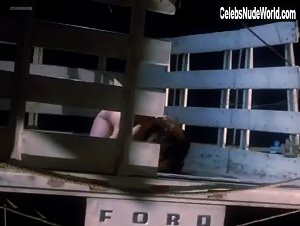 Marcela Camacho in El corazon de la noche (1984) 14