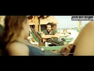 Makenzie Leigh in James White (2015) 11