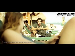 Makenzie Leigh in James White (2015) 5