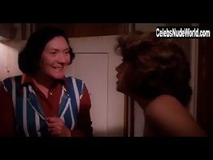 Lynne Frederick in Schizo (1976) 13