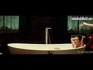 Luisa Moraes nude, butt scene in Solace (2015) 12