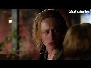 Lotte Verbeek Gore , boobs in Outlander (series) (2014) 16