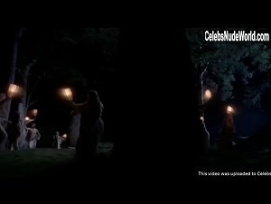 Lotte Verbeek Nipple , Costume in Outlander (series) (2014) 3