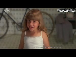 Lisa Niemi in Slam Dance (1987) 11