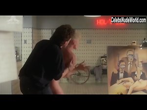Lisa Niemi in Slam Dance (1987) 9