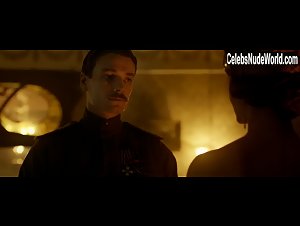 Elizaveta Boyarskaya in Kontributsiya (2016) 4