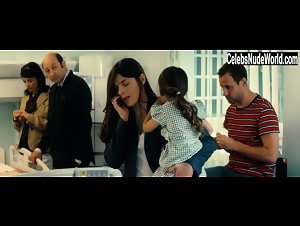 Charlotte Le Bon in Le grand mechant loup (2013) 14