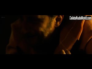 Charlotte Le Bon in Le grand mechant loup (2013) 2