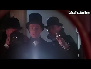 Linda Thorson in Valentino (1977) 7