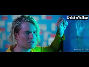 Lily Sullivan in Mental (2012) 4