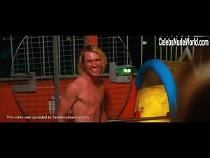 Lily Sullivan Wet , Kissing scene in Mental (2012) 10