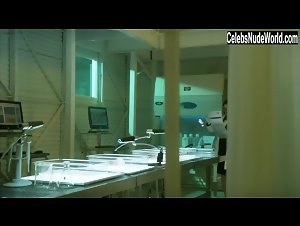Alexandra Gordon in Hemlock Grove (series) (2013) 3