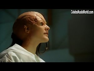 Alexandra Gordon Blonde , boobs In Hemlock Grove (series) (2013) 14