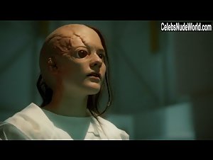 Alexandra Gordon Blonde , boobs In Hemlock Grove (series) (2013) 8