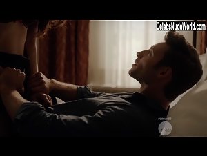Kaitlyn Leeb in Bitten (series) (2014) 7