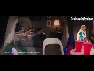 Megan Stevenson in Cavemen (2013) 5