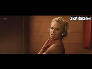 Pamela Anderson in People Garden (2016) 16