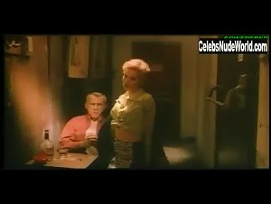 Monique Parent Flasing , Butt in Seaside Seduction (2001) 13