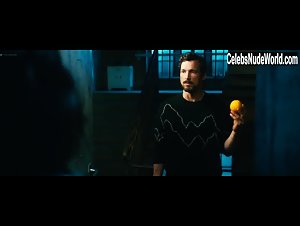 Miriam Stein in 100 Dinge (2018) 1