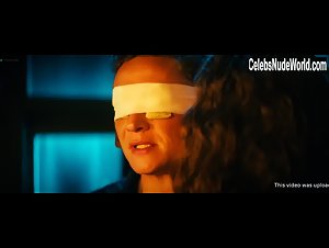 Miriam Stein in 100 Dinge (2018) 4