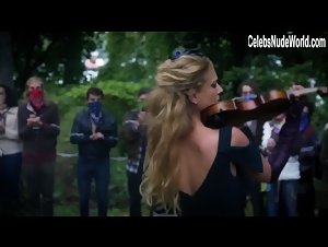 Nora Arnezeder in Mozart in the Jungle (series) (2014) 6