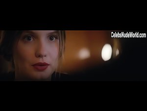 Ana Girardot in La prochaine fois je viserai le coeur (2014) 1