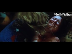 Danielle Harris boobs , Gore scene in Halloween (2007) 17