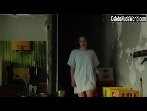 Ana Girardot in Les Revenants (series) (2012) 1
