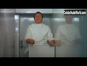 Anne-Marie Deschodt in Traitement de choc (1973) 2