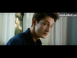 Ana Girardot in Un homme ideal (2015) 10