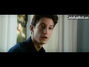 Ana Girardot in Un homme ideal (2015) 11