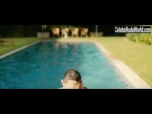 Ana Girardot in Un homme ideal (2015) 17