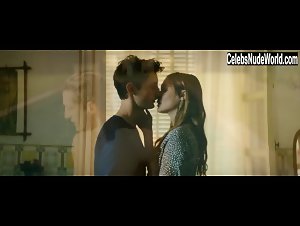 Ana Girardot in Un homme ideal (2015) 19