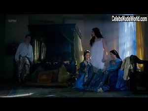 Amy Manson in White Princess (series) (2017) 12