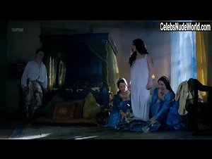 Amy Manson in White Princess (series) (2017) 13