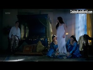 Amy Manson in White Princess (series) (2017) 14