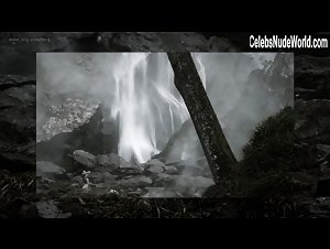 Alyssa Sutherland Outdoor Nudity , Voyeur In Vikings (series) (2013) 4