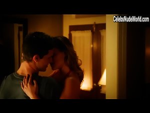 Alexa Vega in Tomorrow People (series) (2013) 19