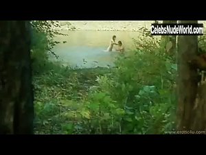 Shu Qi nude , boobs scene in Yu nu (1999) 11
