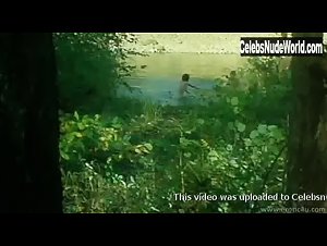 Shu Qi nude , boobs scene in Yu nu (1999) 5