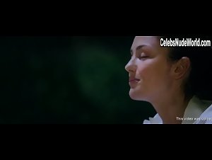 Minka Kelly in Papa Hemingway in Cuba (2015) 4