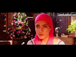 Josefine Preuss in Turkisch fur Anfanger (2012) 19
