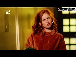 Josefine Preuss in Nix Festes (series) (2018) 12