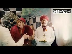 Lily Cole in Imaginarium of Doctor Parnassus (2009) 19